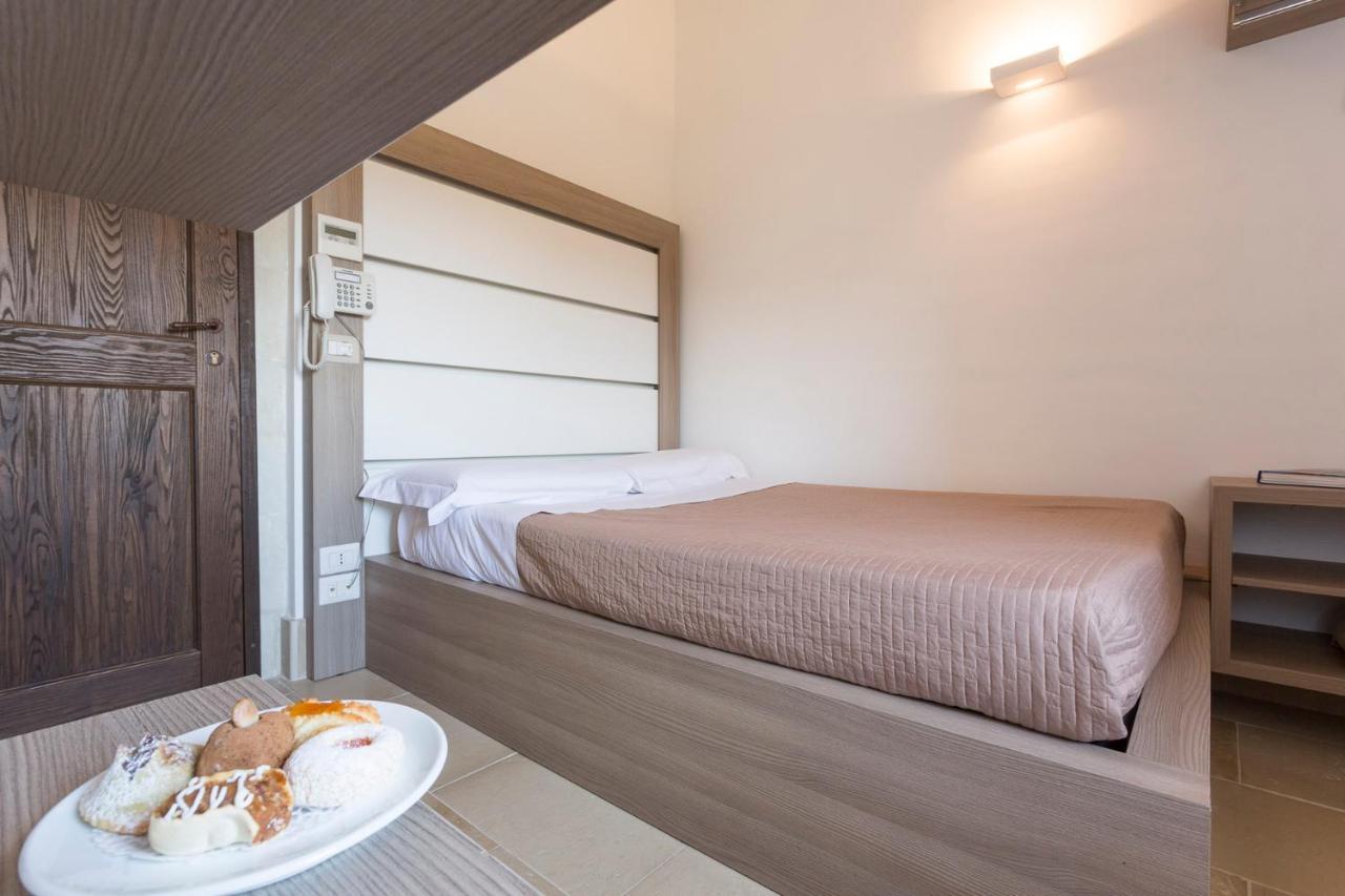 Antico Convento Dei Cappuccini Hotel Ragusa Buitenkant foto